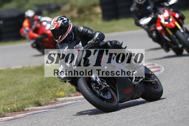 /27 12.06.2025 Ducati Schweiz Trackday Warmup  ADR/blau-bleu/2